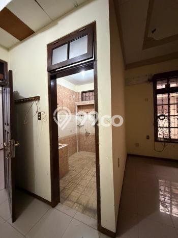 Rumah Mewah LB 300m2 Siap Pakai Desain Elegan di Pondok Bambu, Jakarta Timur Rumah Mewah LB 300m2 Siap Pakai Desain Elegan di Pondok Bambu, Jakarta Timur
