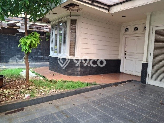Rumah Luxury Modern Tanpa Renovasi di Pejaten Jakarta Selatan Rumah Luxury Modern Tanpa Renovasi di Pejaten Jakarta Selatan
