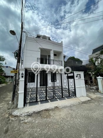 Jual Rumah Eksklusif 3 KT di Jatiwaringin, Bekasi Jual Rumah Eksklusif 3 KT di Jatiwaringin, Bekasi