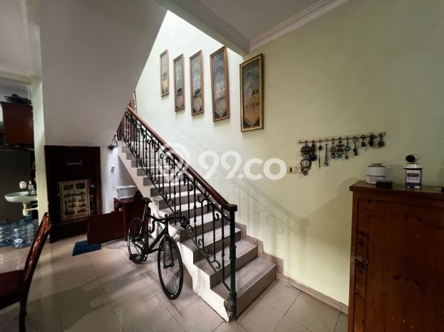 Dijual Rumah Mewah Megah Dengan View Cantik di Pondok Bambu, Jakarta Timur Dijual Rumah Mewah Megah Dengan View Cantik di Pondok Bambu, Jakarta Timur