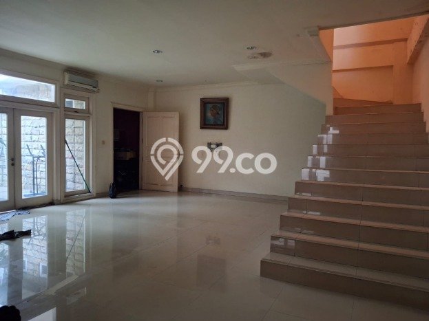 Rumah Luxury Modern Tanpa Renovasi di Pejaten Jakarta Selatan Rumah Luxury Modern Tanpa Renovasi di Pejaten Jakarta Selatan