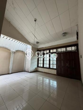 Rumah Mewah LB 300m2 Siap Pakai Desain Elegan di Pondok Bambu, Jakarta Timur Rumah Mewah LB 300m2 Siap Pakai Desain Elegan di Pondok Bambu, Jakarta Timur