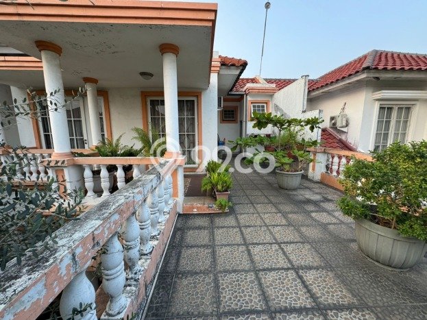 Rumah Mewah LB 300m2 Siap Huni Desain Elegan di Kota Wisata, Bogor Rumah Mewah LB 300m2 Siap Huni Desain Elegan di Kota Wisata, Bogor