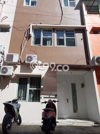 Kost Dijual Lokasi Kelapa Dua, Tangerang, Spesifikasi 10 Kamar Tidur dan Luas 120m2 Kost Dijual Lokasi Kelapa Dua, Tangerang, Spesifikasi 10 Kamar Tidur dan Luas 120m2