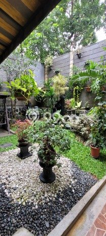 Rumah Nyaman dengan 4 Kamar Tidur dan 3 Kamar Mandi di Area Sektor 7-Bintaro, Tangerang Selatan Rumah Nyaman dengan 4 Kamar Tidur dan 3 Kamar Mandi di Area Sektor 7-Bintaro, Tangerang Selatan