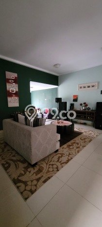 Rumah Nyaman dengan 4 Kamar Tidur dan 3 Kamar Mandi di Area Sektor 7-Bintaro, Tangerang Selatan Rumah Nyaman dengan 4 Kamar Tidur dan 3 Kamar Mandi di Area Sektor 7-Bintaro, Tangerang Selatan