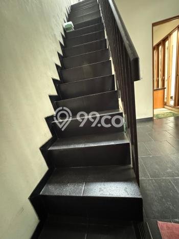 Rumah Elit LB 300m2 Siap Pakai Desain Elegan di BSD City, Tangerang Rumah Elit LB 300m2 Siap Pakai Desain Elegan di BSD City, Tangerang