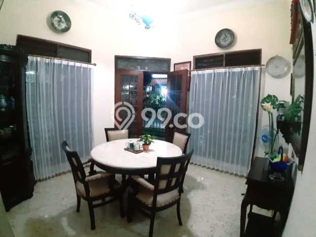 For Sale Rumah 4 Kamar Lokasi Ideal Nyaman dan Strategis di Cinere For Sale Rumah 4 Kamar Lokasi Ideal Nyaman dan Strategis di Cinere
