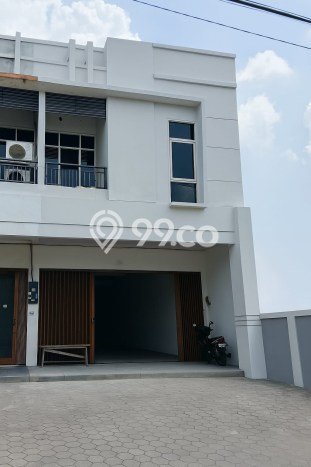 LOKASI STRATEGIS! Ruko di Semarang Utara, Luas 220m2m², Kawasan Berkembang, Siap Operasional LOKASI STRATEGIS! Ruko di Semarang Utara, Luas 220m2m², Kawasan Berkembang, Siap Operasional