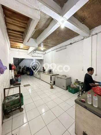 Ruko Dijual di Prime Area Jakarta Barat Luas 180m2 Ruko Dijual di Prime Area Jakarta Barat Luas 180m2