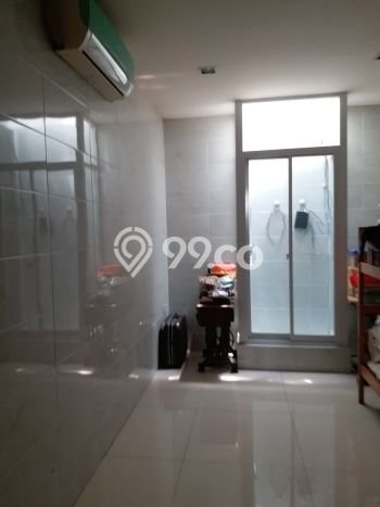 Dijual Rumah Eksklusif 6 KT di Taman Palem, Jakarta Barat Dijual Rumah Eksklusif 6 KT di Taman Palem, Jakarta Barat