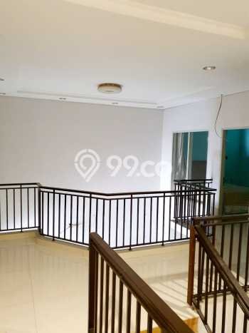 For Sale! Luxury House LT 136m2 Desain Modern di Taman Palem For Sale! Luxury House LT 136m2 Desain Modern di Taman Palem