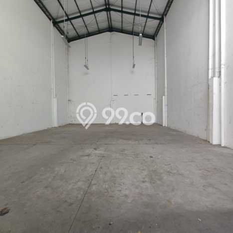 Disewakan Gudang di Kawasan Ramai Daan Mogot Luas 135m2 Disewakan Gudang di Kawasan Ramai Daan Mogot Luas 135m2