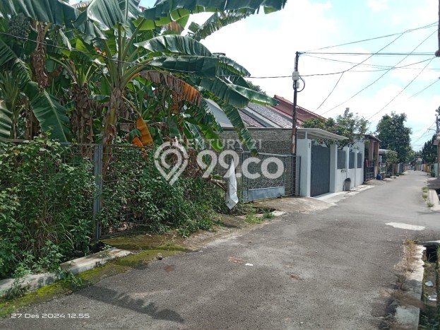 AREA PROSPEKTIF! Tanah Kawasan Ciracas, Luas 135m², Dekat Transportasi, Kawasan Potensial AREA PROSPEKTIF! Tanah Kawasan Ciracas, Luas 135m², Dekat Transportasi, Kawasan Potensial