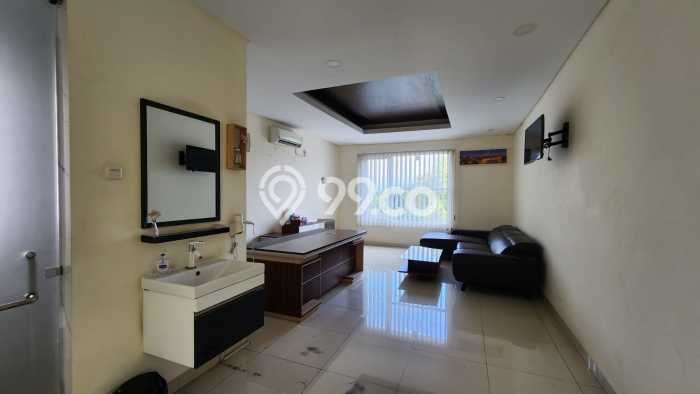Ruko Dijual di Bandung LT 283m2 & LB 570m2 Lokasi Terbaik! Ruko Dijual di Bandung LT 283m2 & LB 570m2 Lokasi Terbaik!