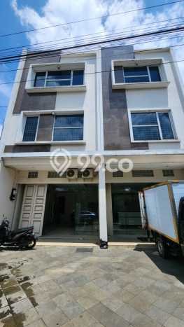 Ruko Dijual di Bandung LT 283m2 & LB 570m2 Lokasi Terbaik! Ruko Dijual di Bandung LT 283m2 & LB 570m2 Lokasi Terbaik!