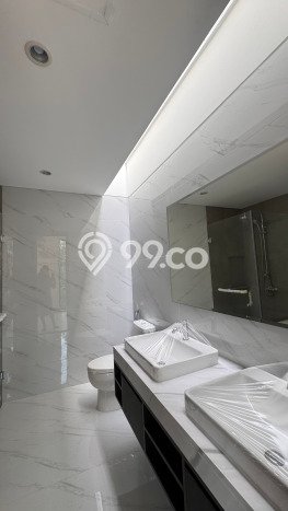 Hunian Eksklusif Dijual LT 144m2 di BSD, Tangerang Selatan Hunian Eksklusif Dijual LT 144m2 di BSD, Tangerang Selatan