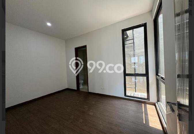 Rumah di BSD, Dekat Mall, 4 KT Rumah di BSD, Dekat Mall, 4 KT