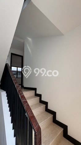 Hunian Eksklusif Dijual LT 144m2 di BSD, Tangerang Selatan Hunian Eksklusif Dijual LT 144m2 di BSD, Tangerang Selatan