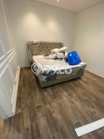 Ready to Use! Luxury House LT 180m2 Desain Elegan di BSD City Ready to Use! Luxury House LT 180m2 Desain Elegan di BSD City