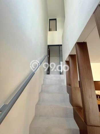Rumah Modern 3 KT di BSD City Tangerang Semi Furnished Rumah Modern 3 KT di BSD City Tangerang Semi Furnished