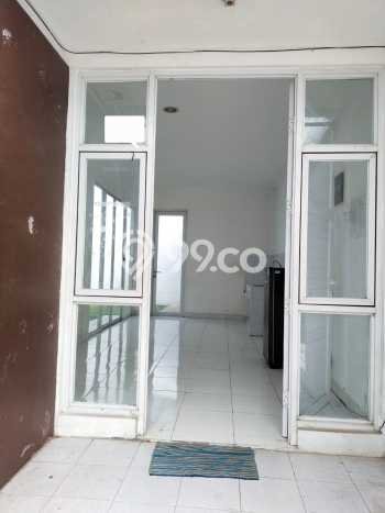 Sewa Rumah Harga Terjangkau di BSD City Tangerang Punya 3 KT Sewa Rumah Harga Terjangkau di BSD City Tangerang Punya 3 KT