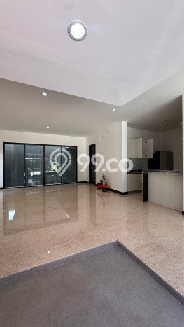 Hunian Eksklusif Dijual LT 144m2 di BSD, Tangerang Selatan Hunian Eksklusif Dijual LT 144m2 di BSD, Tangerang Selatan
