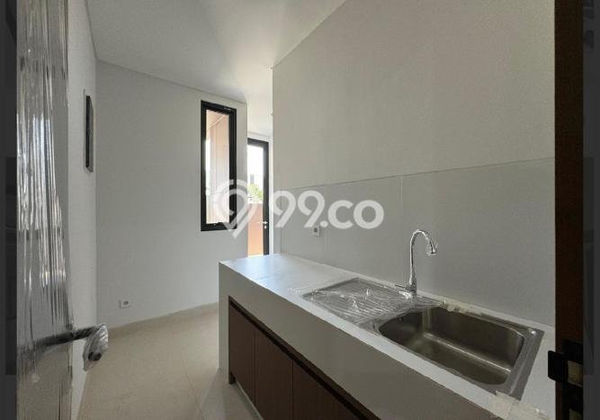 Rumah di BSD, Dekat Mall, 4 KT Rumah di BSD, Dekat Mall, 4 KT