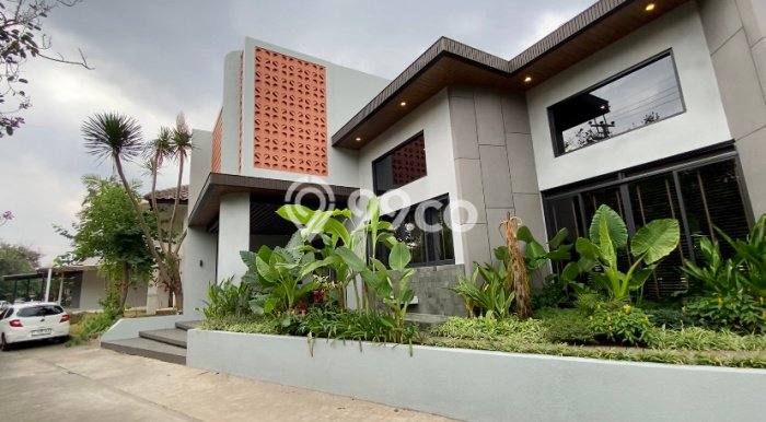 Rumah Hook Dengan Interior Maksimal Di Kota Baru Parahyangan Rumah Hook Dengan Interior Maksimal Di Kota Baru Parahyangan