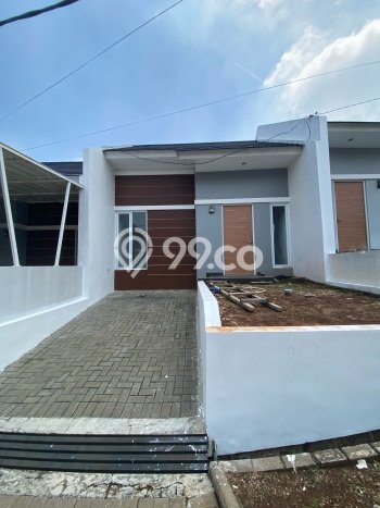 For Sale Rumah 2 Kamar Lokasi Strategis Bagus dan Strategis di Cileunyi For Sale Rumah 2 Kamar Lokasi Strategis Bagus dan Strategis di Cileunyi