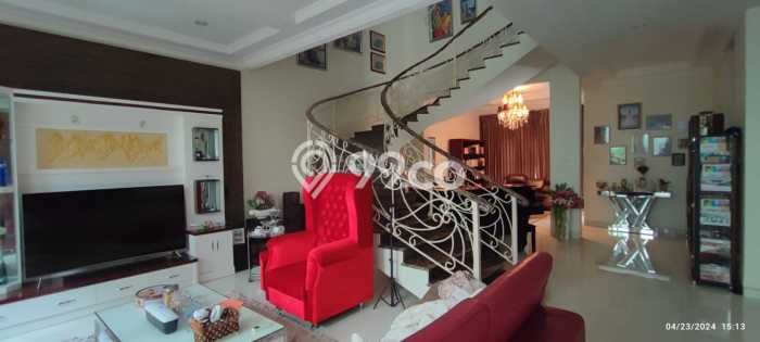 Hunian Elit LB 344m2 Siap Pakai Desain Elegan di Graha, Surabaya Hunian Elit LB 344m2 Siap Pakai Desain Elegan di Graha, Surabaya