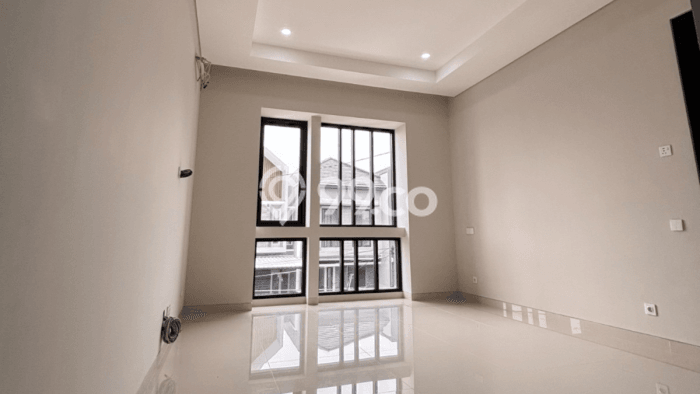 Rumah Eksklusif Dijual LT 12m2 di Manyar, Gresik Rumah Eksklusif Dijual LT 12m2 di Manyar, Gresik