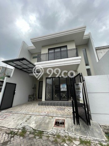 Rumah Luas Asri 4 KT Siap Pakai di Pondok Tjandra Sidoarjo Rumah Luas Asri 4 KT Siap Pakai di Pondok Tjandra Sidoarjo