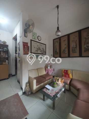 Rumah Elit LB 400m2 Siap Pakai Desain Elegan di Citraland, Surabaya Rumah Elit LB 400m2 Siap Pakai Desain Elegan di Citraland, Surabaya