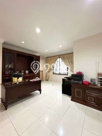 Dijual Rumah Mewah Elegan Dengan View Cantik di Citraland, Surabaya Dijual Rumah Mewah Elegan Dengan View Cantik di Citraland, Surabaya