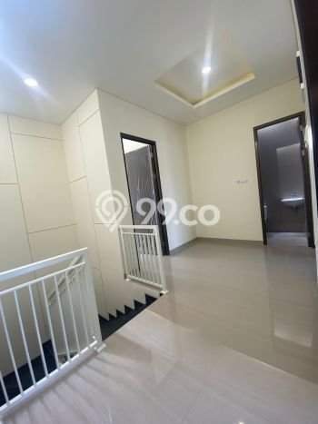Dijual Hunian Mewah dengan Fasilitas Sekitar Lengkap di Rungkut, Surabaya Dijual Hunian Mewah dengan Fasilitas Sekitar Lengkap di Rungkut, Surabaya