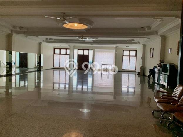 Siap Huni Rumah Mewah 6 Kamar di Dharma Husada Dekat ke Mana Pun Siap Huni Rumah Mewah 6 Kamar di Dharma Husada Dekat ke Mana Pun