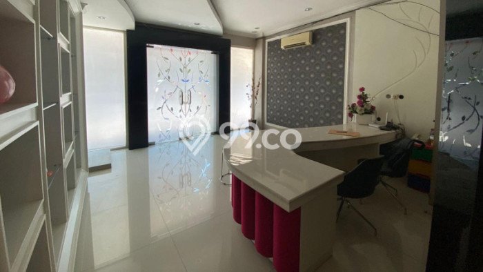 Ruko Bagus Dijual LB 550m2 Lokasi Strategis Surabaya Area Cocok untuk Bisnis Ruko Bagus Dijual LB 550m2 Lokasi Strategis Surabaya Area Cocok untuk Bisnis