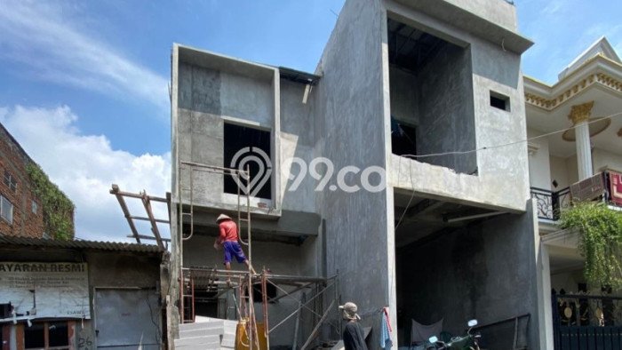 Rumah Luas Asri 2 KT Siap Pakai di Gununganyar Surabaya Rumah Luas Asri 2 KT Siap Pakai di Gununganyar Surabaya