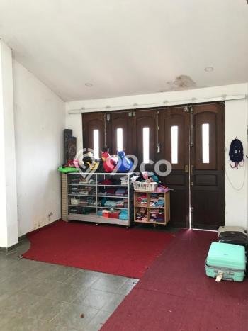 Rumah Strategis Modern Lb 180m2 di Banyumanik, Semarang Rumah Strategis Modern Lb 180m2 di Banyumanik, Semarang