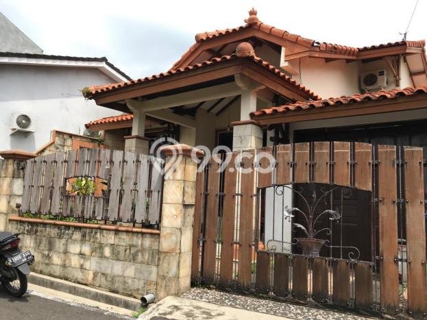 Rumah Strategis Modern Lb 180m2 di Banyumanik, Semarang Rumah Strategis Modern Lb 180m2 di Banyumanik, Semarang