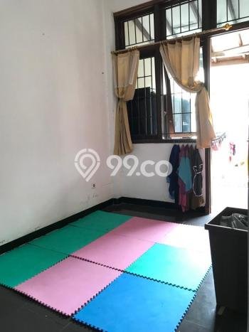 Rumah Strategis Modern Lb 180m2 di Banyumanik, Semarang Rumah Strategis Modern Lb 180m2 di Banyumanik, Semarang