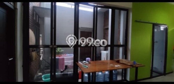 Rumah Modern Minimalis 7 KT Bisa Langsung Pindah di Semarang Selatan Rumah Modern Minimalis 7 KT Bisa Langsung Pindah di Semarang Selatan
