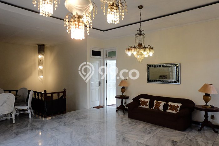 Ready to Use! Luxury House LT 509m2 Desain Modern di Pondok Indah Ready to Use! Luxury House LT 509m2 Desain Modern di Pondok Indah