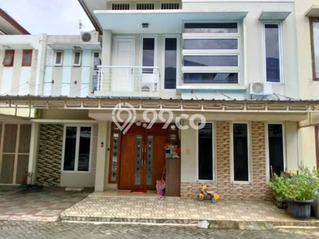 Siap Huni Hunian Elit 4 Kamar di Jagakarsa Dekat ke Mana Pun Siap Huni Hunian Elit 4 Kamar di Jagakarsa Dekat ke Mana Pun