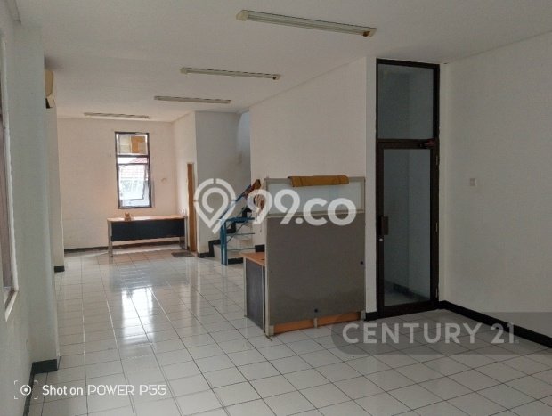Lokasi Strategis! Dijual Ruko Bisnis di Kebayoran Lama, Jakarta Selatan Kondisi Baik Lokasi Strategis! Dijual Ruko Bisnis di Kebayoran Lama, Jakarta Selatan Kondisi Baik