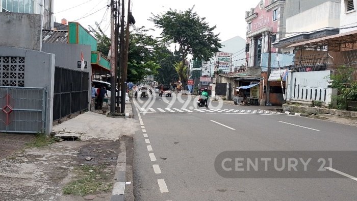 Lokasi Strategis! Dijual Ruko Bisnis di Kebayoran Lama, Jakarta Selatan Kondisi Baik Lokasi Strategis! Dijual Ruko Bisnis di Kebayoran Lama, Jakarta Selatan Kondisi Baik