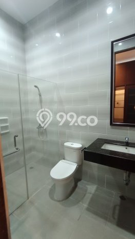 Hunian Modern Untuk Disewakan di Pondok Indah Jakarta Selatan 4 KT & 4 KM Hunian Modern Untuk Disewakan di Pondok Indah Jakarta Selatan 4 KT & 4 KM