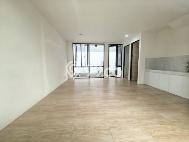 Rumah Luas Asri 3 KT Siap Huni di Lippo Karawaci Tangerang Rumah Luas Asri 3 KT Siap Huni di Lippo Karawaci Tangerang