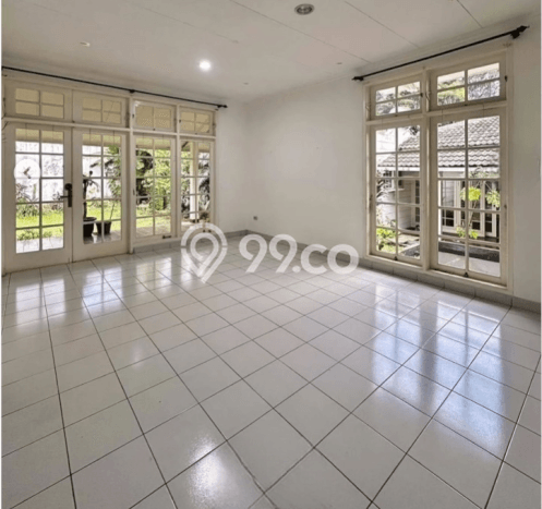 Ready to Use! Luxury House LT 1845m2 Desain Modern di Kuningan Ready to Use! Luxury House LT 1845m2 Desain Modern di Kuningan